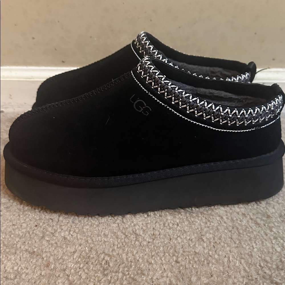 UGG Tasman Platform Slipper (Gently Worn) - Picture 2 of 6